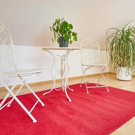 Apartment Raffael 100 Qm, 2 Grosse Betten Im Wohnzimmer