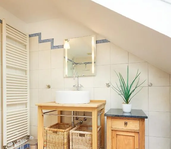 Raffael 100 Qm, 2 Grosse Betten Im Wohnzimmer *