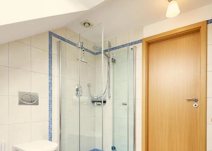 Raffael 100 Qm, 2 Grosse Betten Im Wohnzimmer Cuxhaven